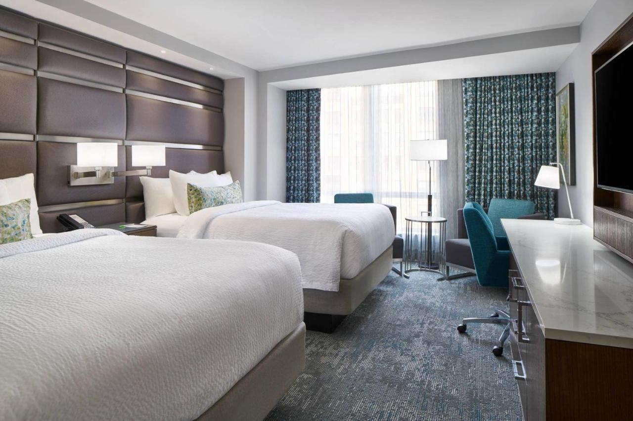 Courtyard By Marriott Downtown/convention Center