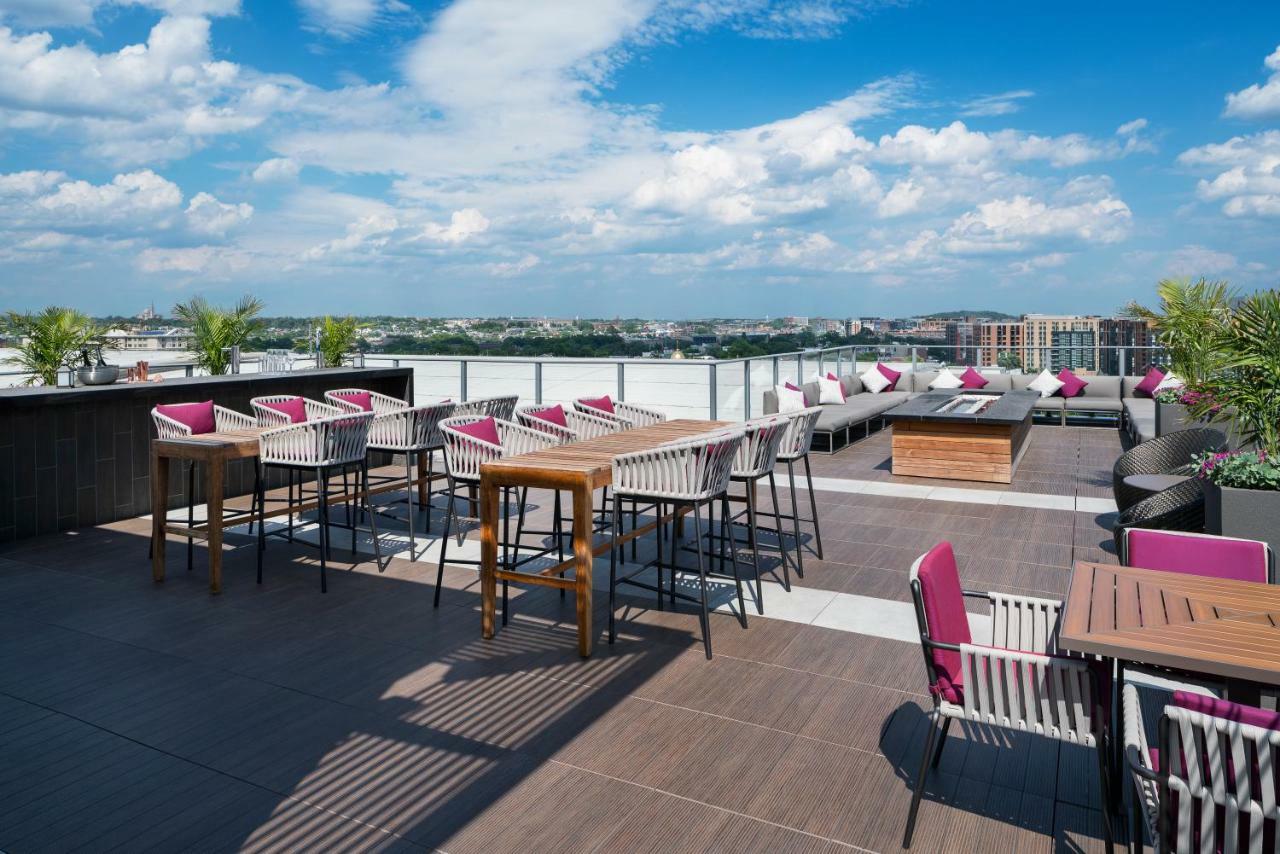 Courtyard By Marriott Downtown/convention Center Hotel